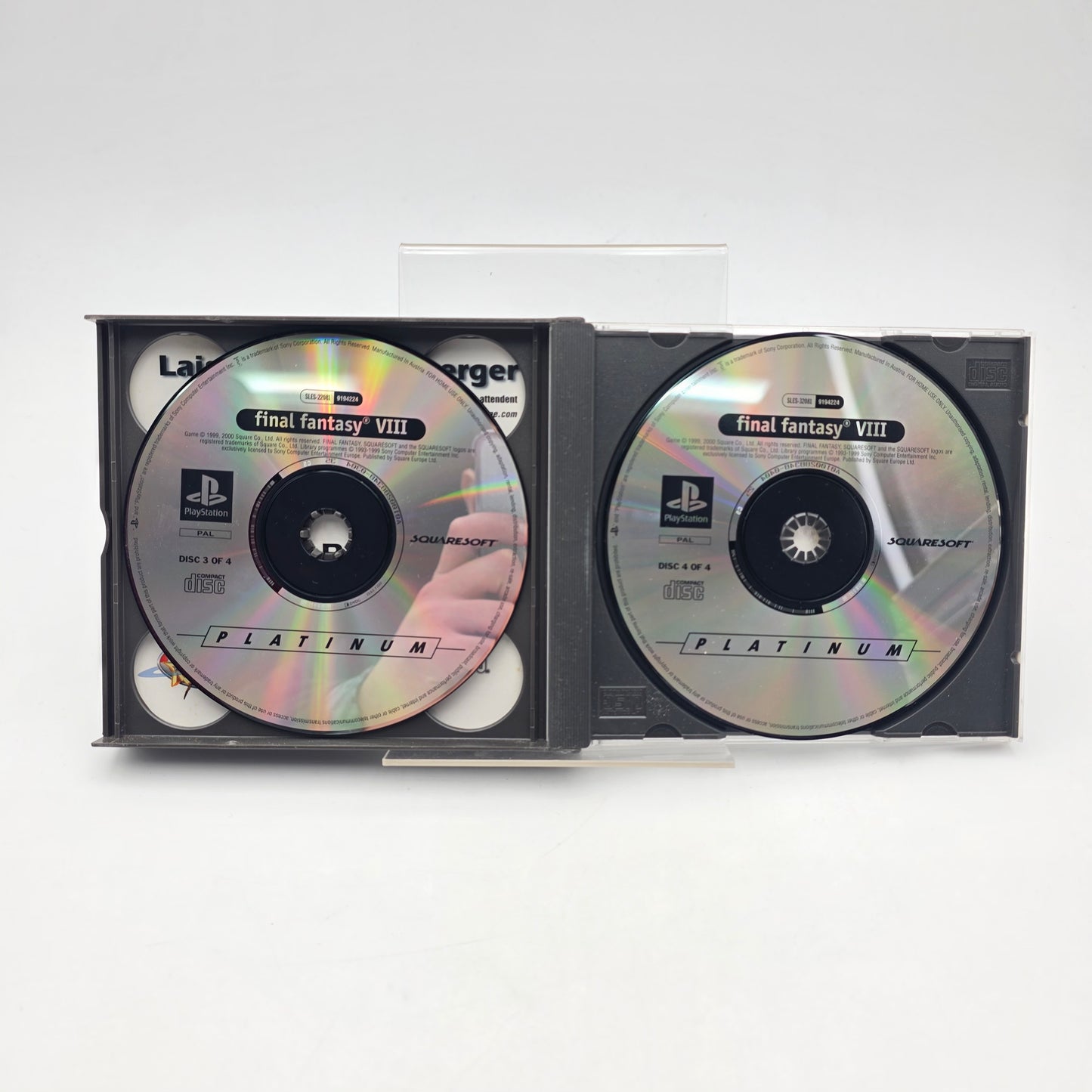 FINAL FANTASY VIII - PLAYSTATION 1