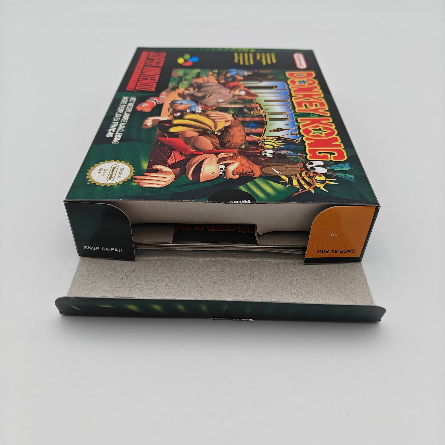 Donkey Kong Country - Super Nintendo