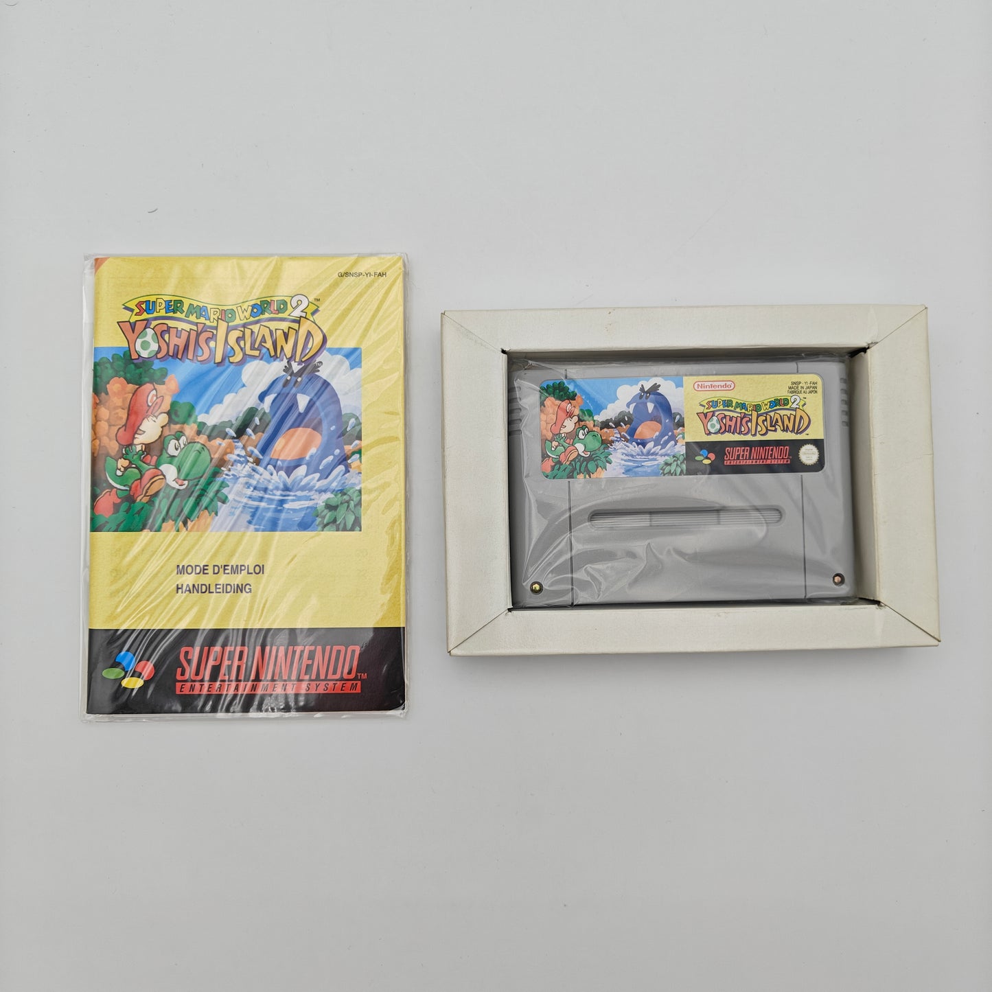Yoshi's Island - Super Nintendo
