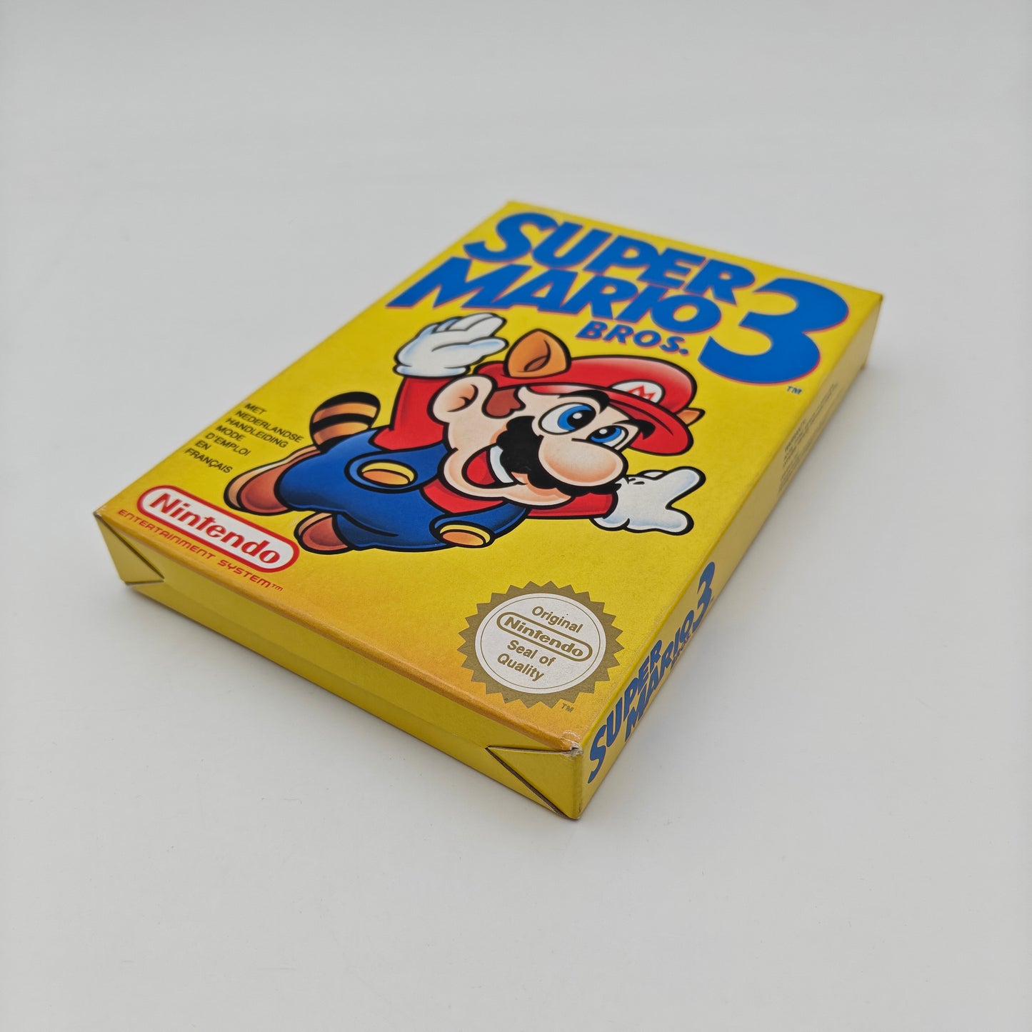 Super Mario Bros 3 - Nintendo Entertainment System