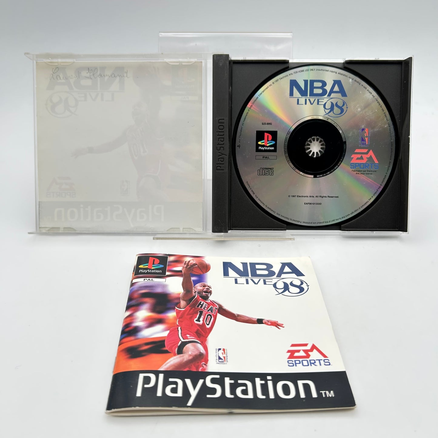 NBA LIVE 98 - PLAYSTATION 1