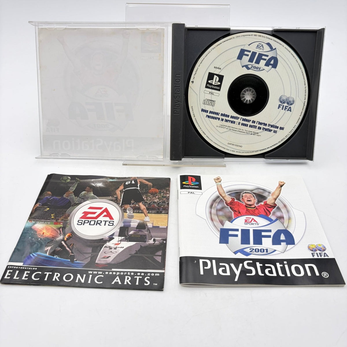FIFA 2001 - PLAYSTATION 1 - Strike Games