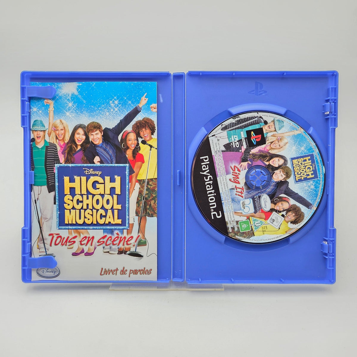 HIGH SCHOOL MUSICAL TOUS EN SCENE ! - PLAYSTATION 2 - Strike Games