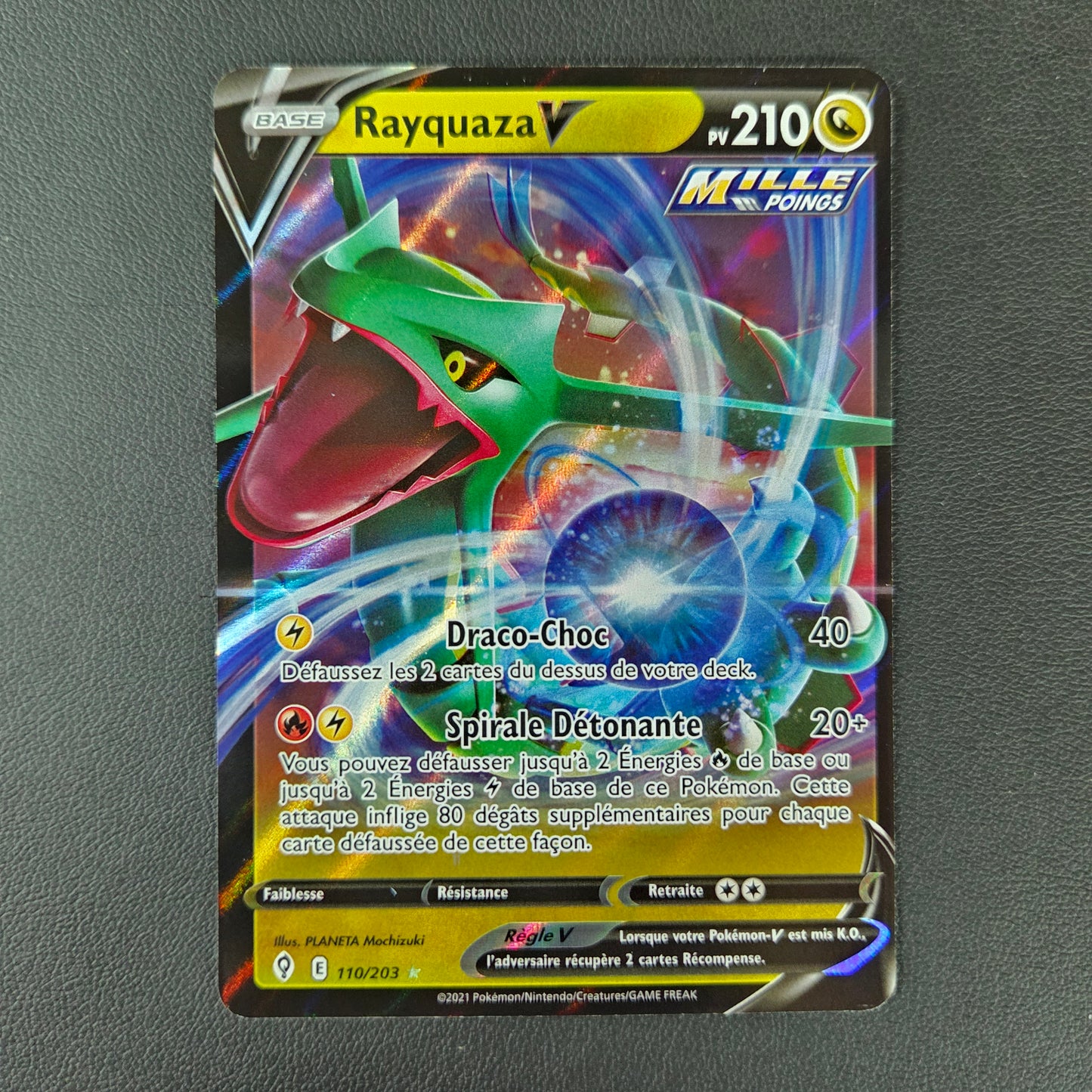 RAYQUAZA V (EVS 110)