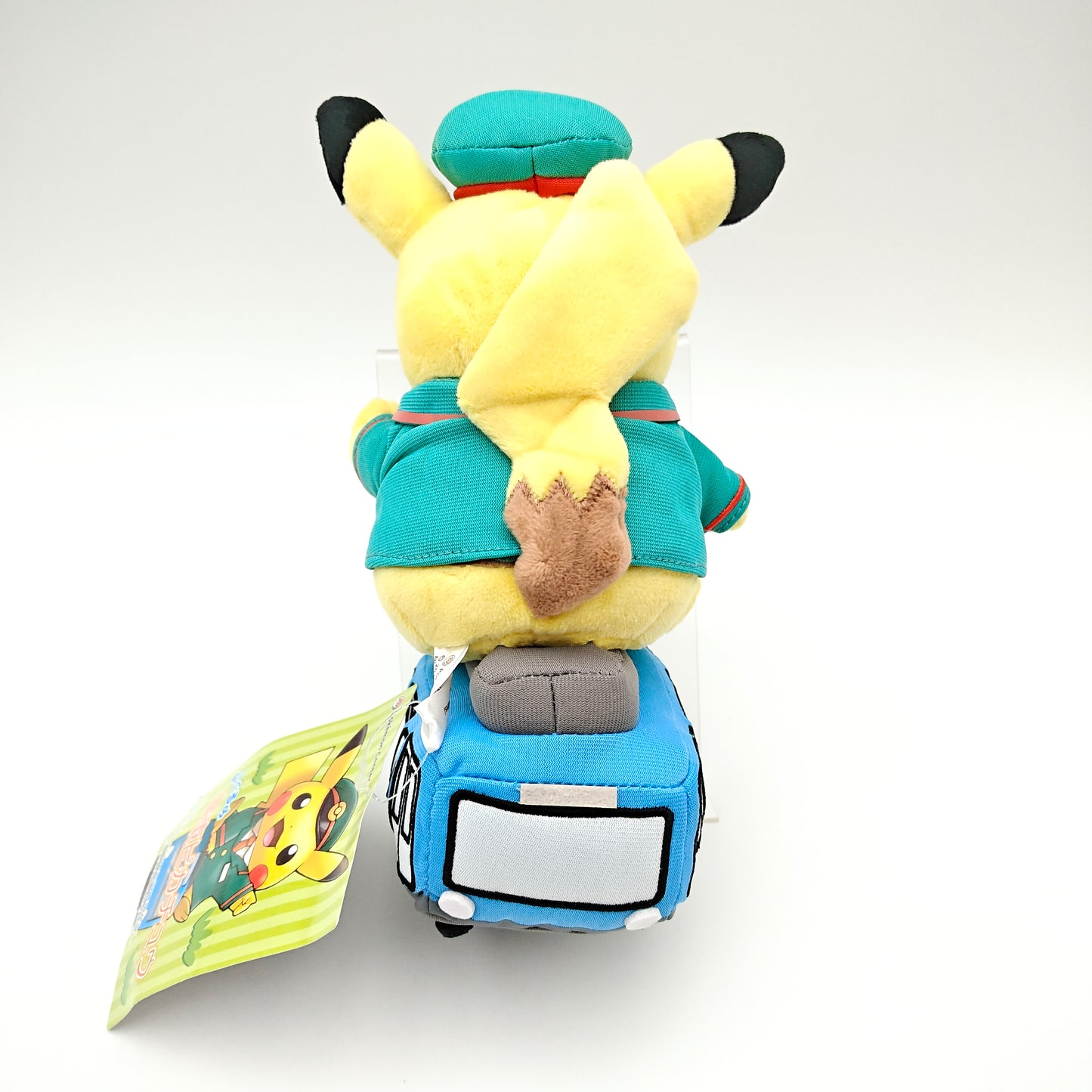 Peluche Pikachu Conducteur de Train - Exclusivité Pokémon Center