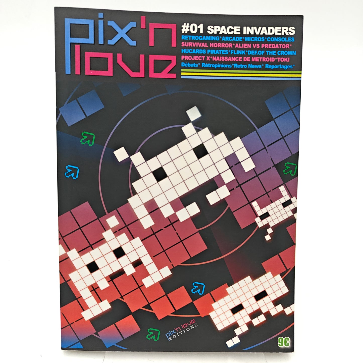 LE MOOK PIX'N LOVE 01 SPACE INVADERS - MAGAZINE JEUX VIDEO