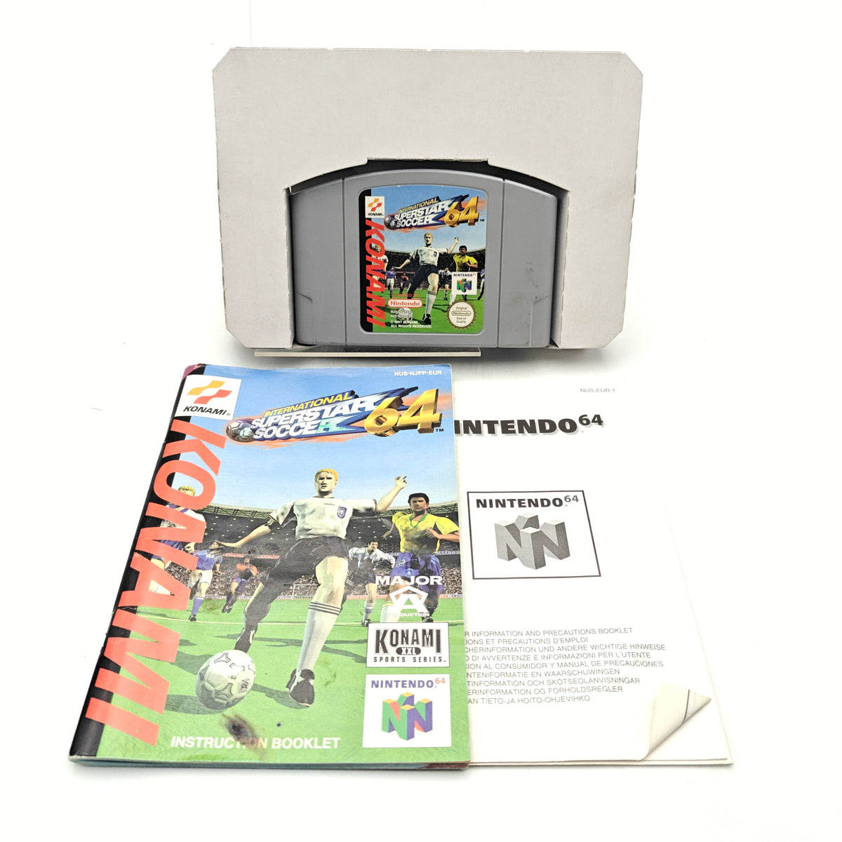 INTERNATIONAL SUPERSTAR SOCCER 64 - NINTENDO 64
