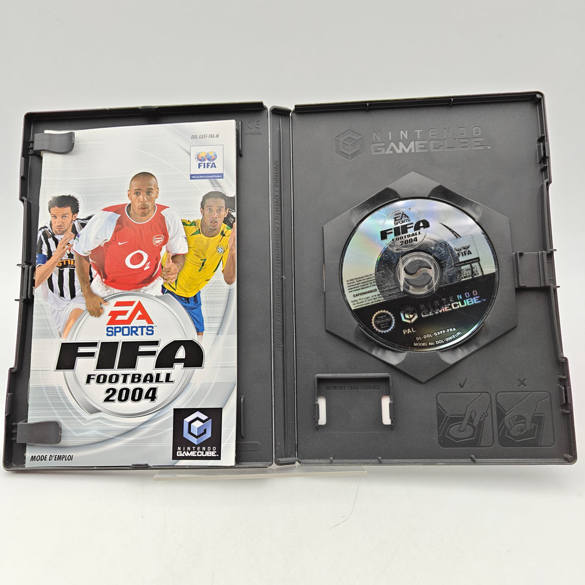 FIFA FOOTBALL 2004 - GAMECUBE