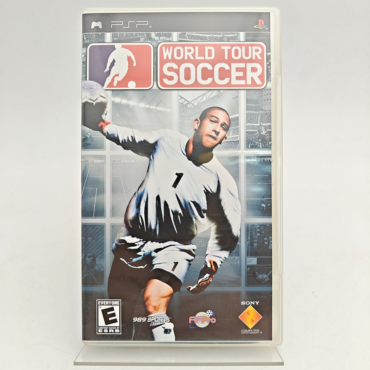 WORLD TOUR SOCCER - PLAYSTATION PORTABLE