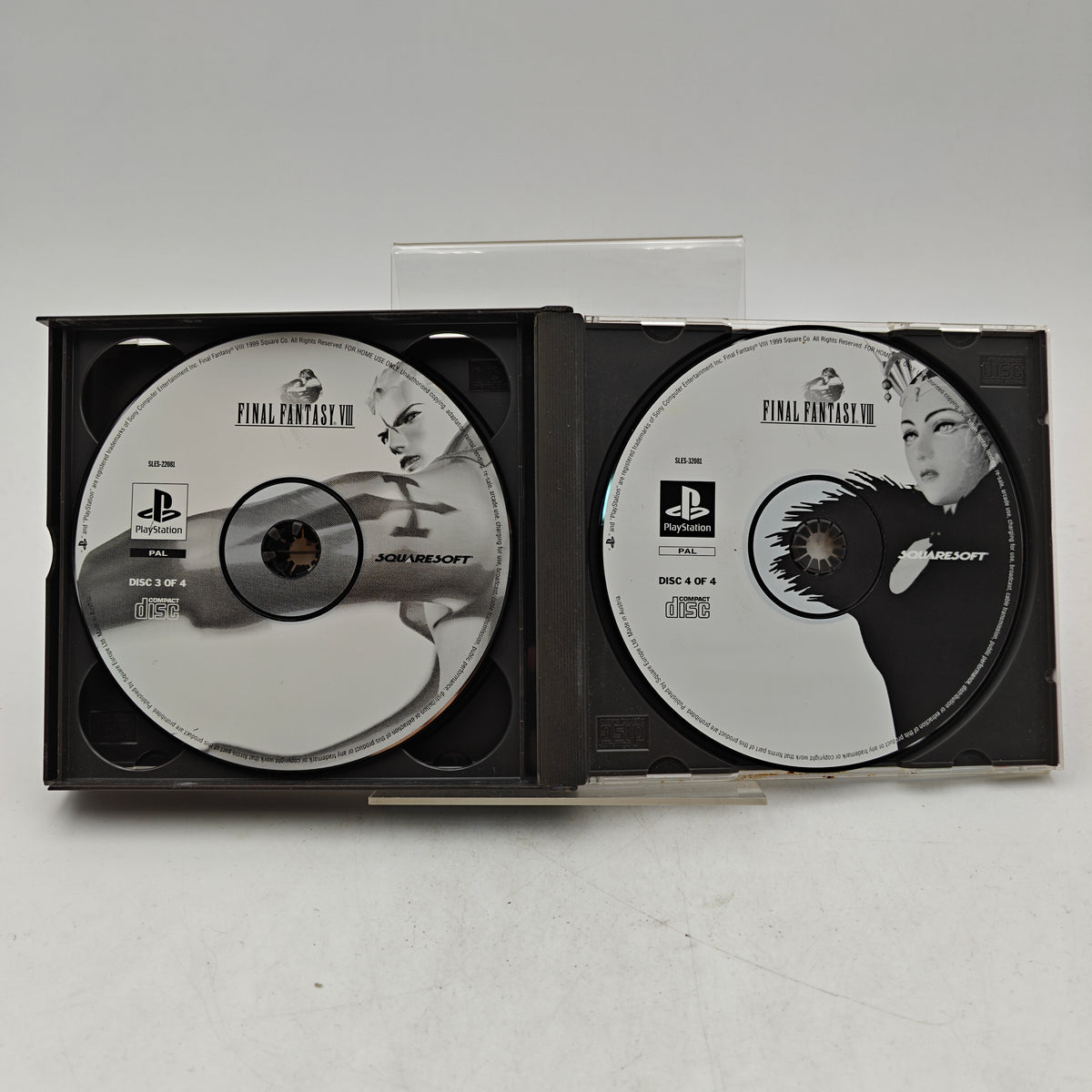 FINAL FANTASY VIII - PLAYSTATION 1