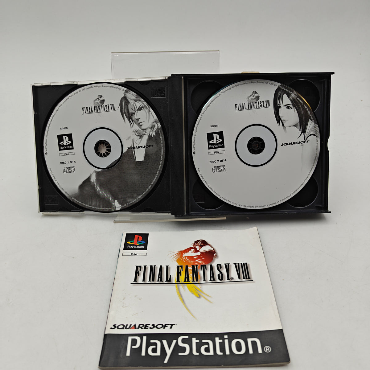 FINAL FANTASY VIII - PLAYSTATION 1