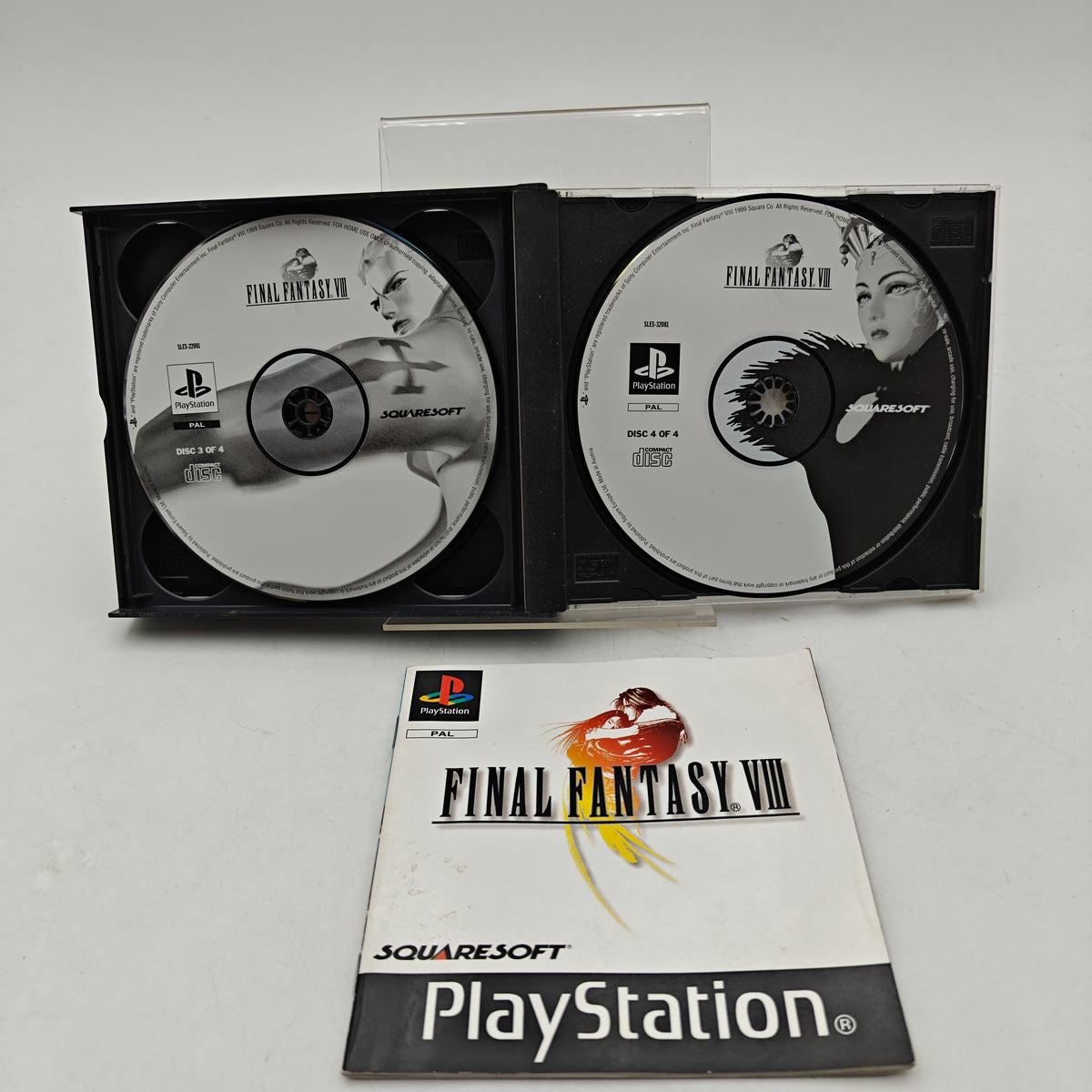 FINAL FANTASY VIII - PLAYSTATION 1