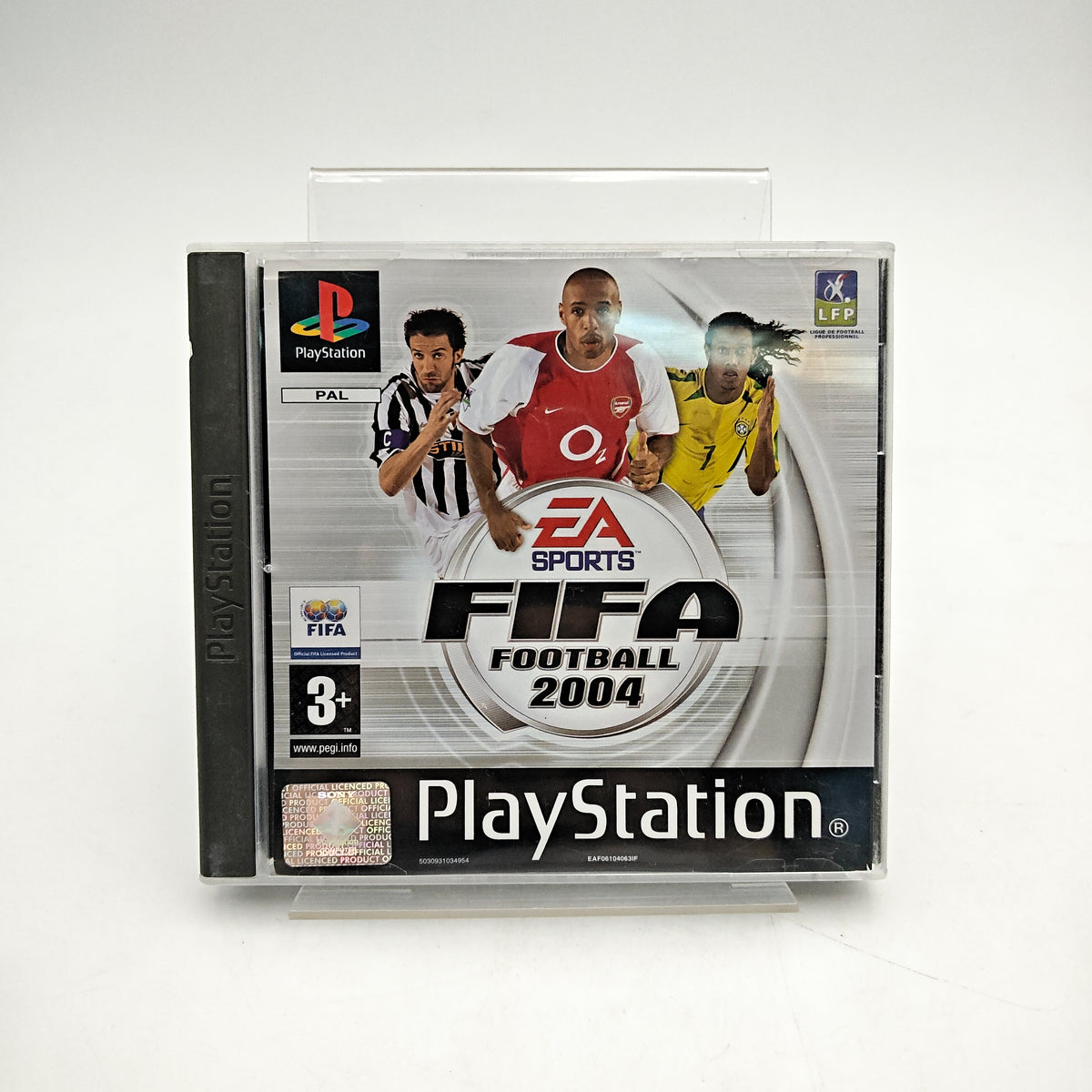 FIFA FOOTBALL 2004 - PLAYSTATION 1