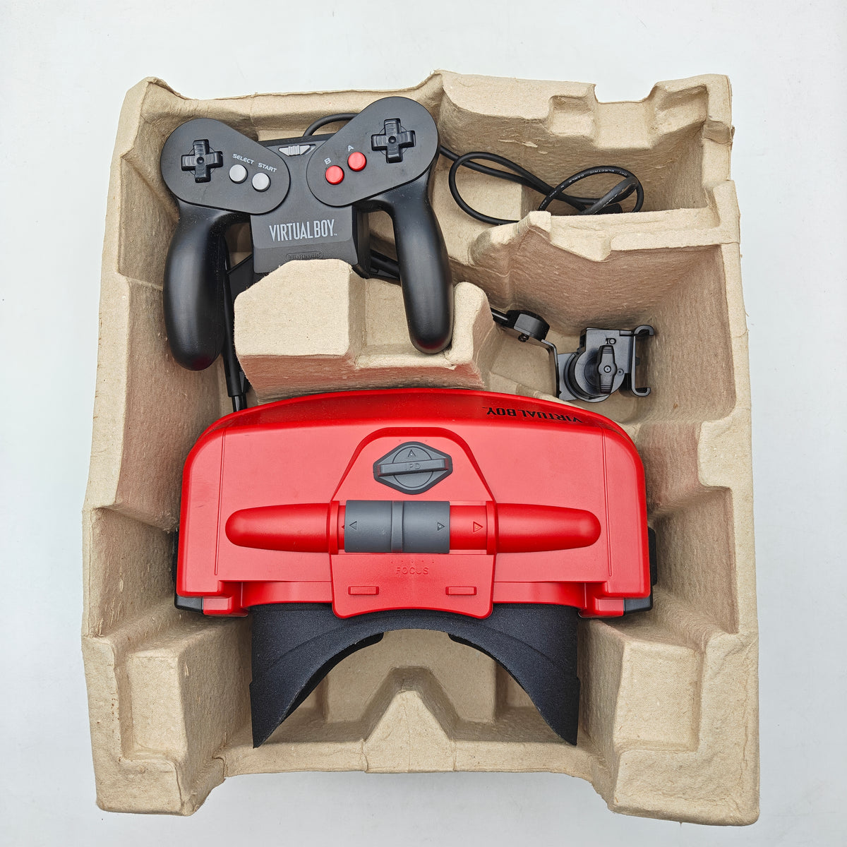 VIRTUAL BOY EN BOITE