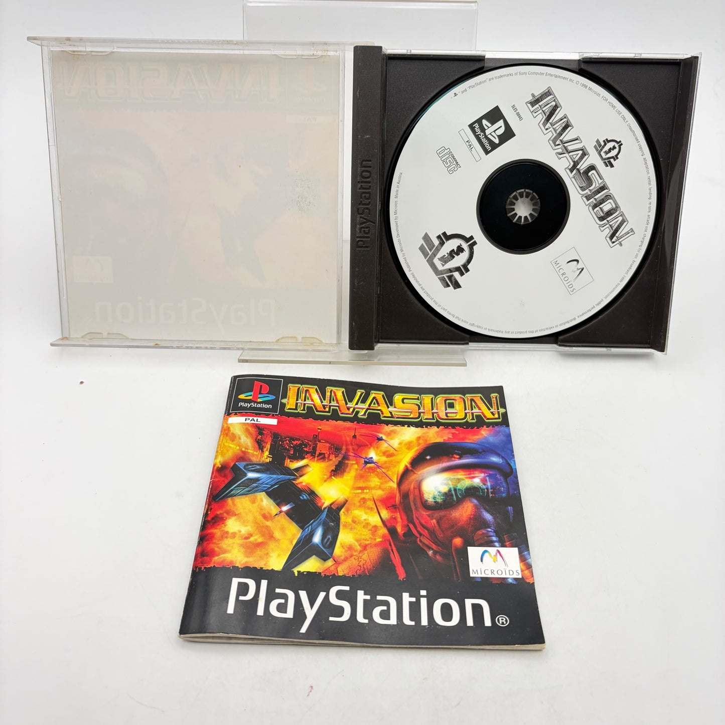 INVASION - PLAYSTATION 1