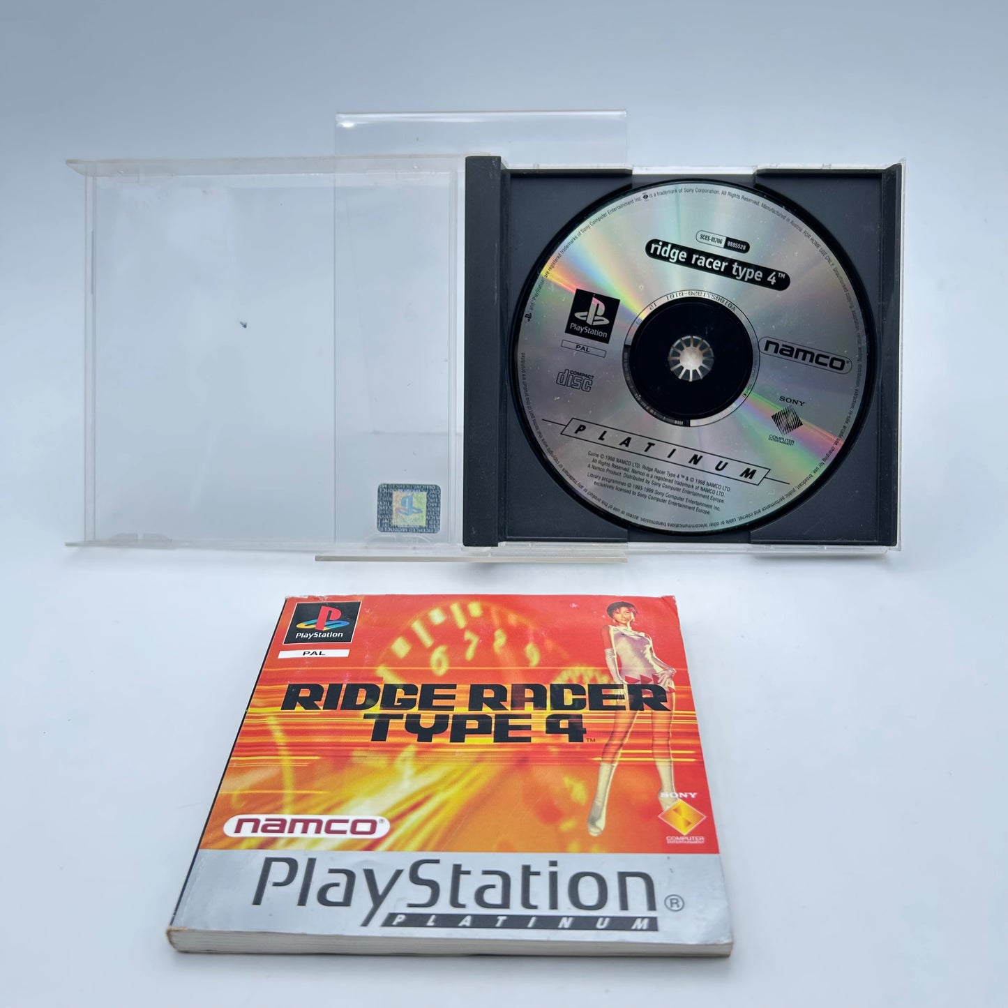 RIDGE RACER TYPE 4 - PLAYSTATION 1