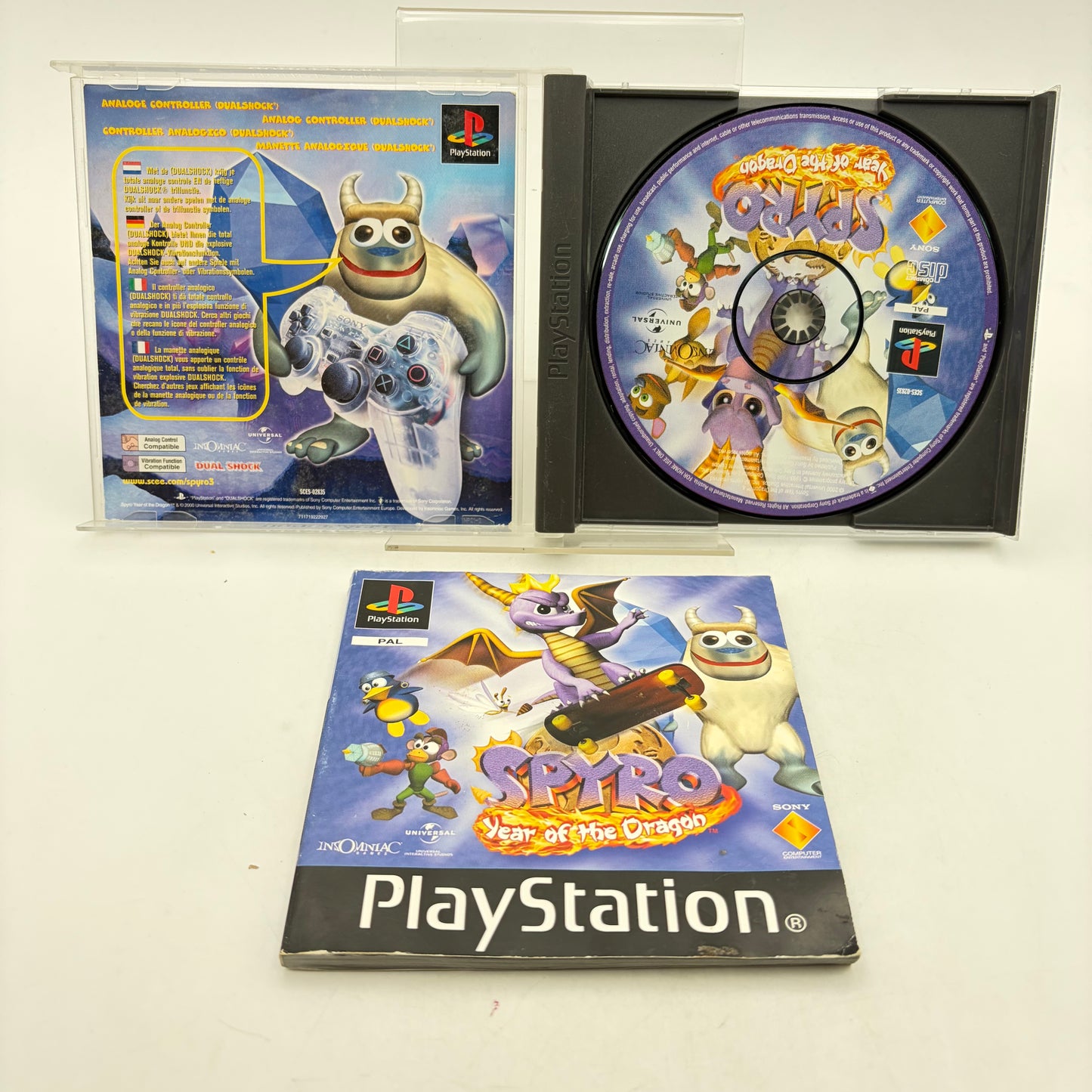 SPYRO : YEAR OF THE DRAGON - PLAYSTATION 1