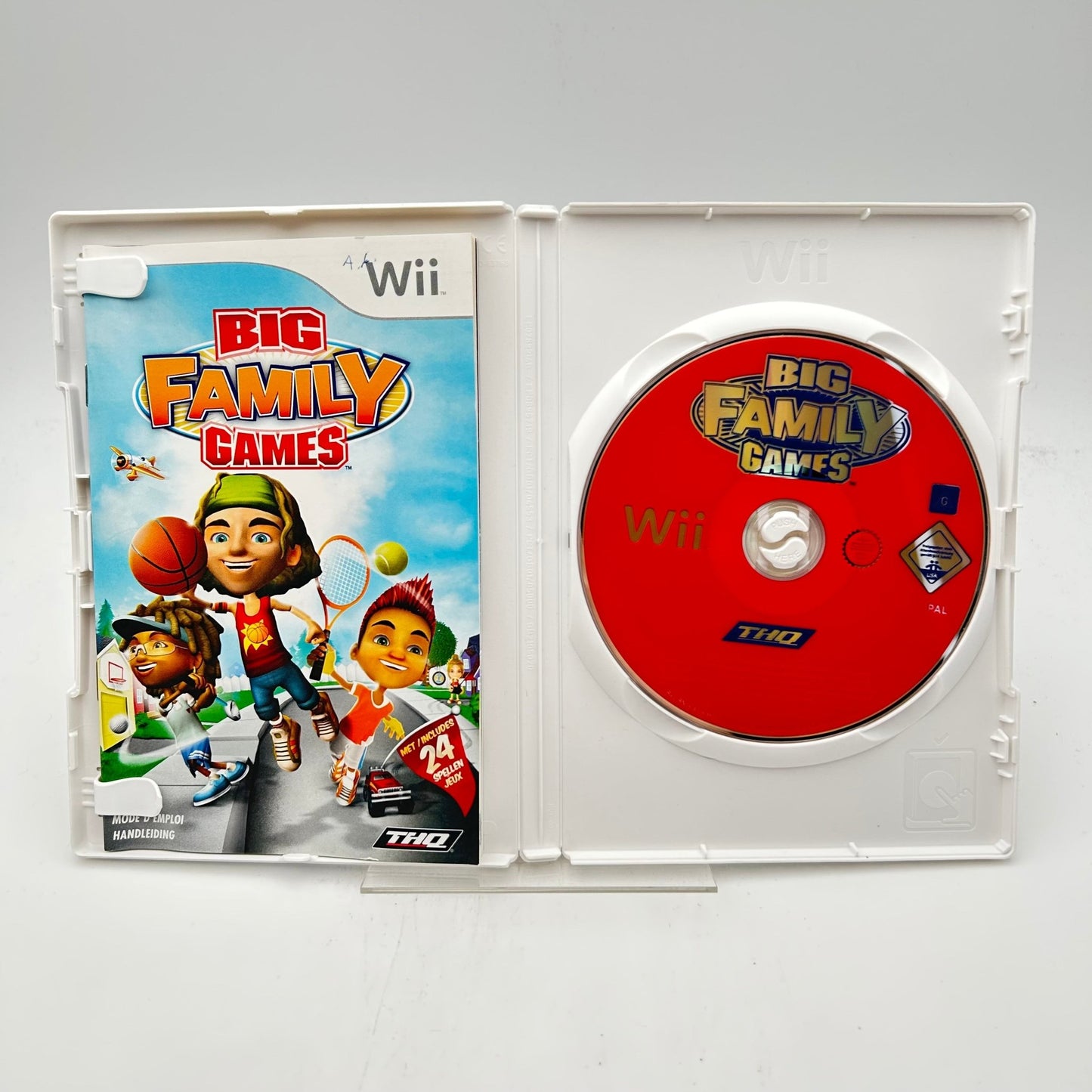 BIG FAMILY GAMES - WII - Strike Games