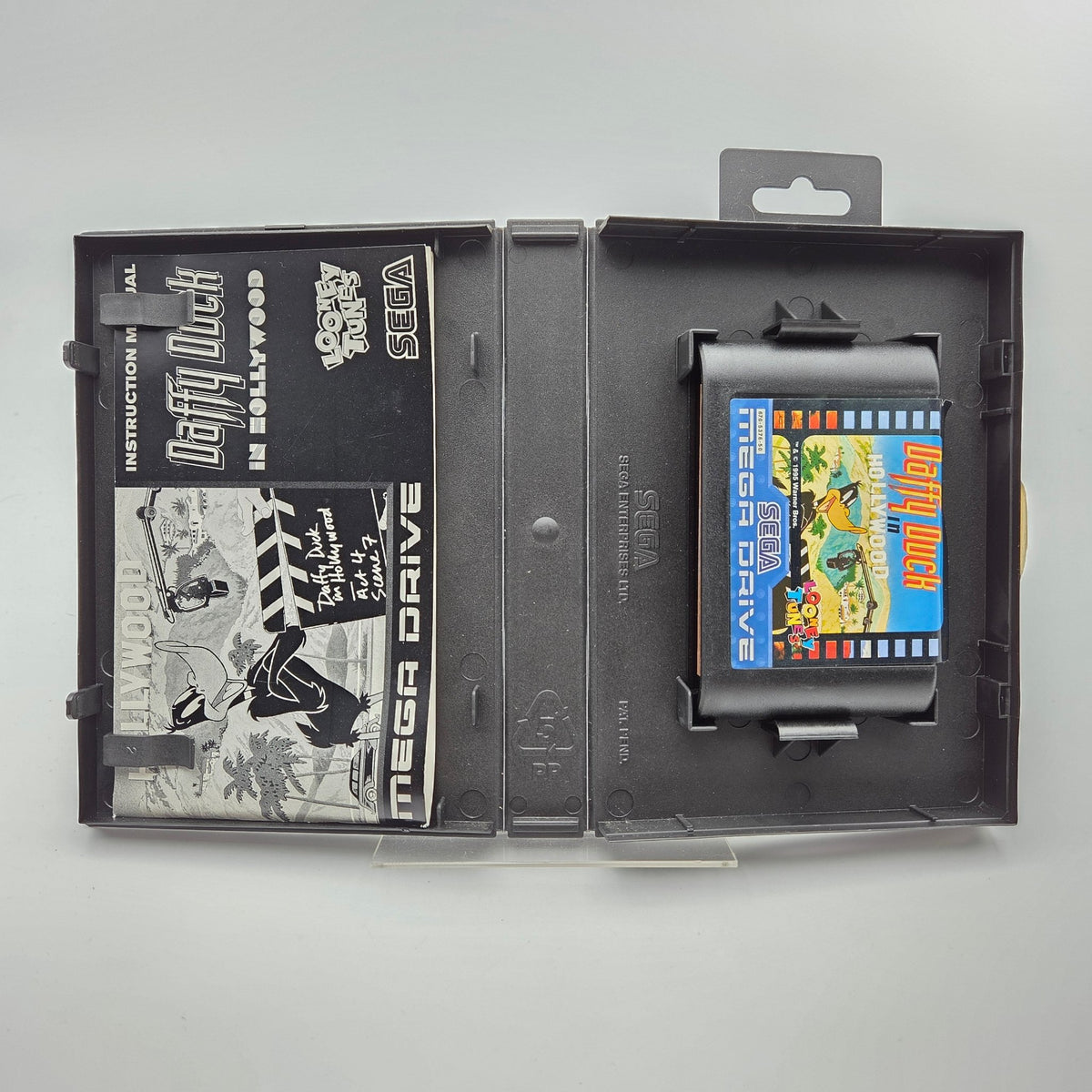Daffy Duck in Hollywood - Mega Drive - Strike Games
