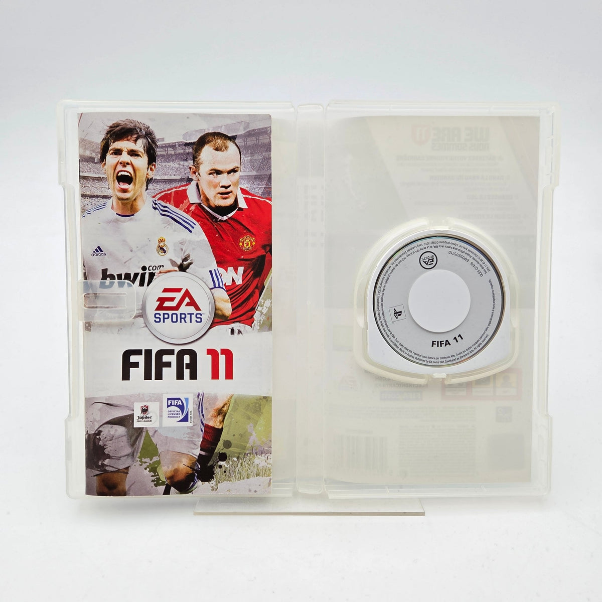 FIFA 11 - PLAYSTATION PORTABLE - Strike Games