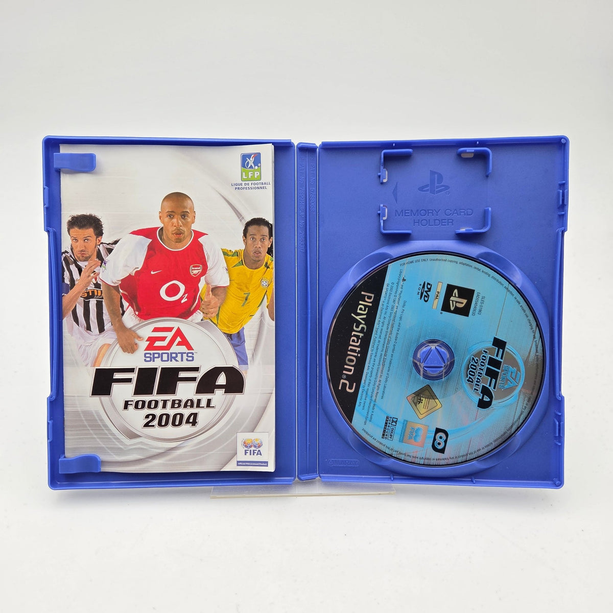 FIFA FOOTBALL 2004 - PLAYSTATION 2 - Strike Games