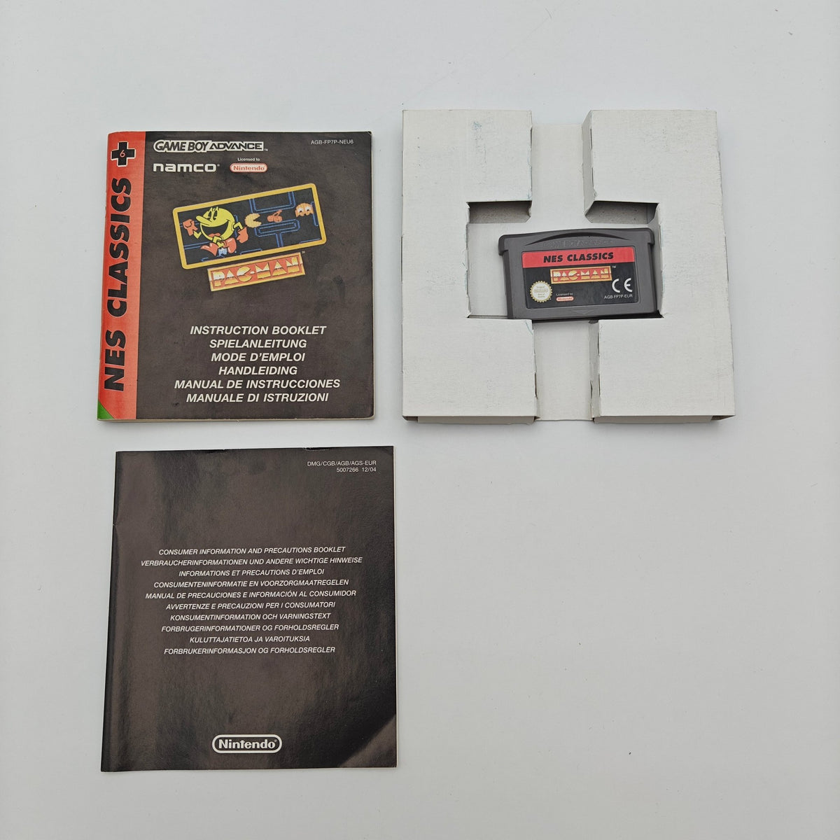 Pac-Man - NES Classics - Gameboy Advance - Strike Games