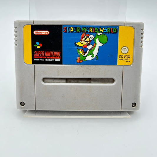 SUPER MARIO WORLD - SUPER NINTENDO - Strike Games