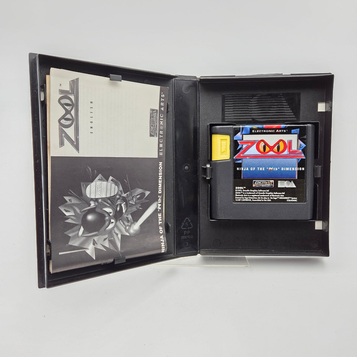 Zool - Mega Drive - Strike Games